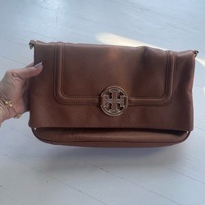 Tory Burch Amanda Crossbody flap bag